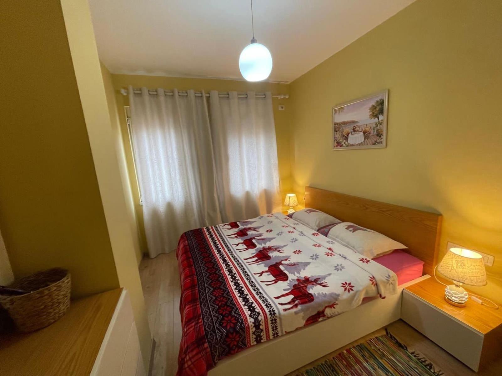 Ergi'S Host Apartment Tirana Buitenkant foto